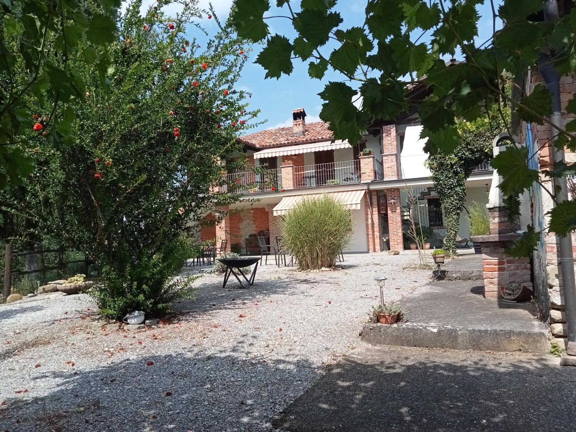 Agriturismo Bric Di Gai Monforte dʼAlba Rom bilde