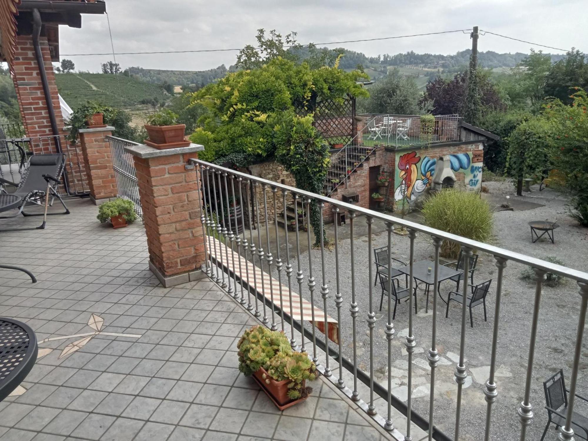 Agriturismo Bric Di Gai Monforte dʼAlba Rom bilde